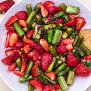 Erdbeer Spargel Salat