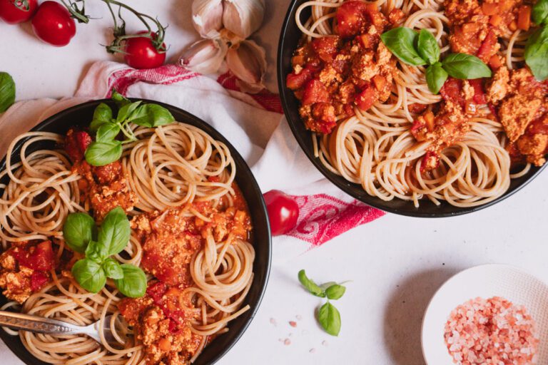 Spaghetti Bolognese | Vegan, Einfach & Lecker - Veganwonda!