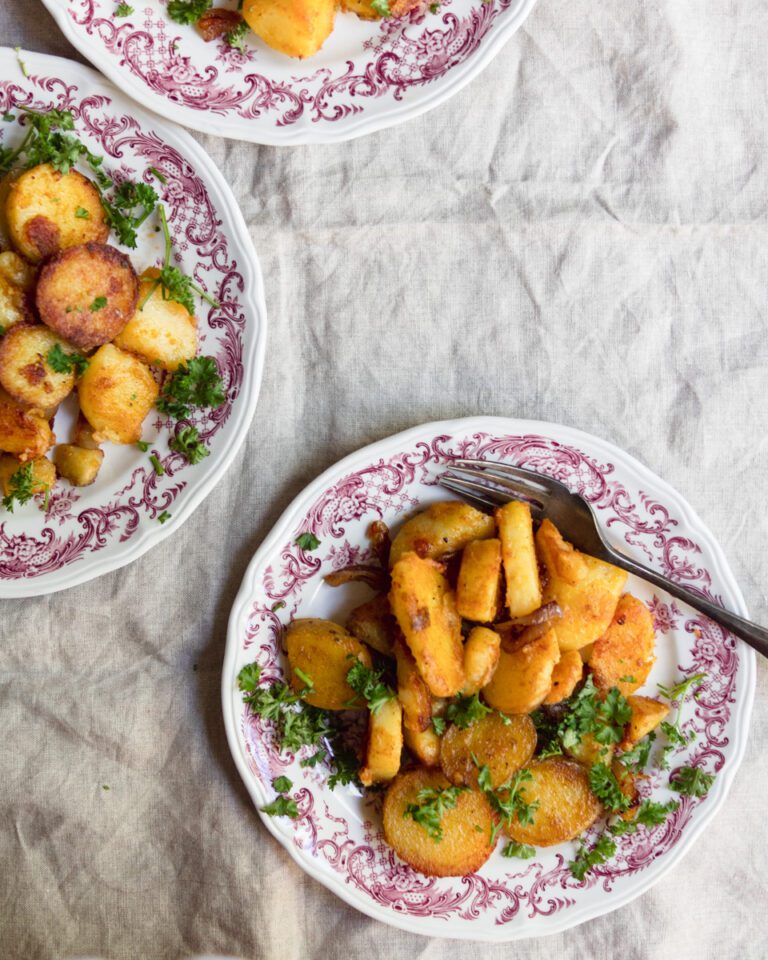 Vegane Bratkartoffeln | lecker &amp; einfach - Veganwonda