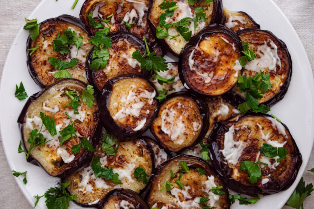 Gebratene Aubergine | lecker &amp; einfach - Veganwonda