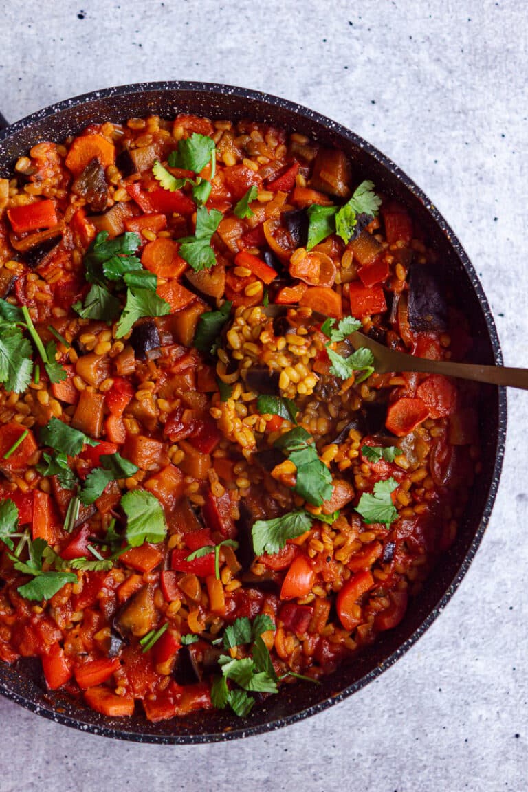 Bulgur mit Gemüse | vegan & einfach - Veganwonda Bulgur mit Gemüse | vegan & einfach - Veganwonda