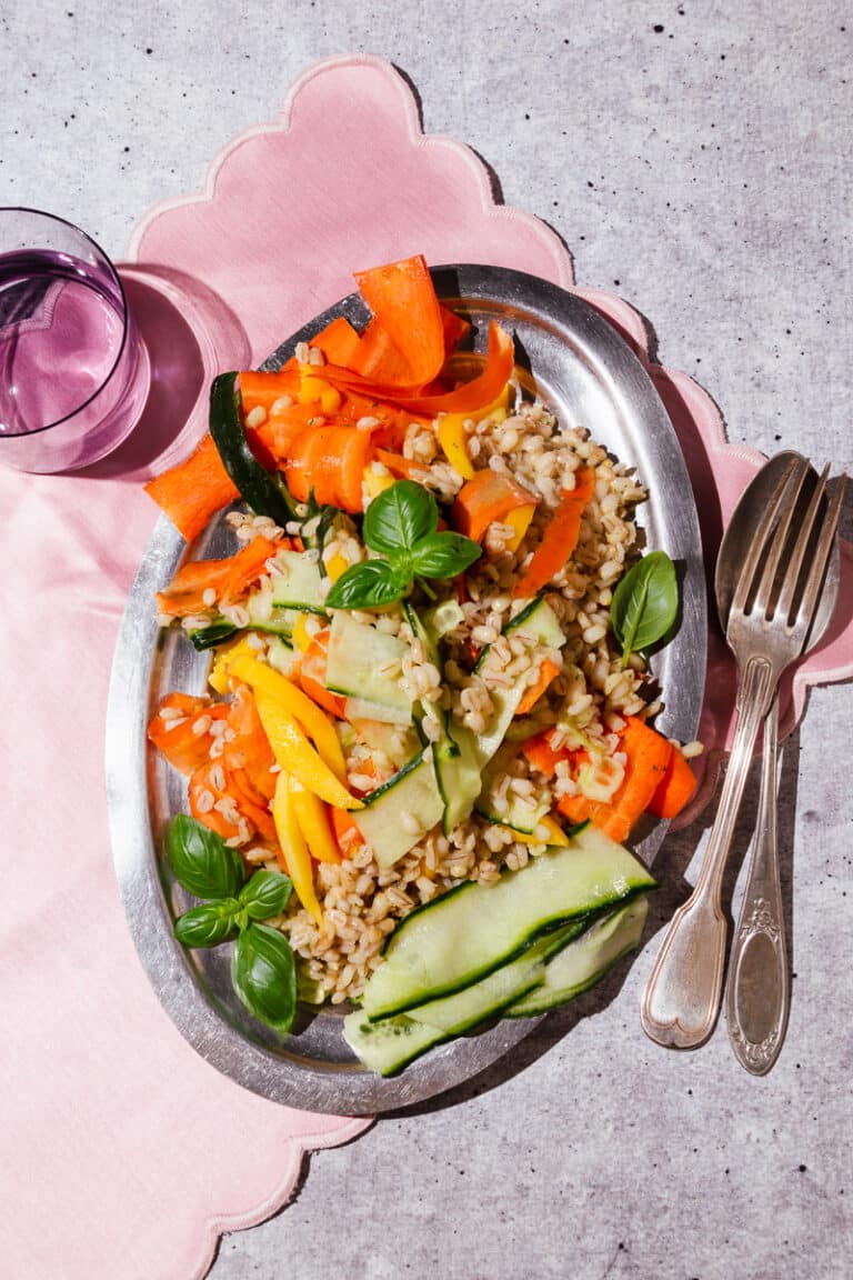 Graupen Salat | vegan &amp; einfach - Veganwonda