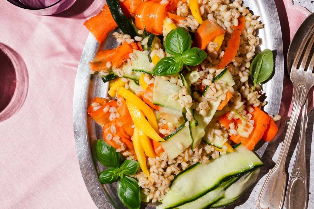 Graupen Salat | vegan &amp; einfach - Veganwonda