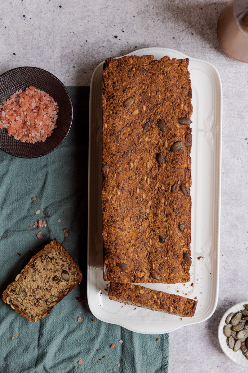 Eiweißbrot | Einfaches Brot ohne Mehl - Veganwonda
